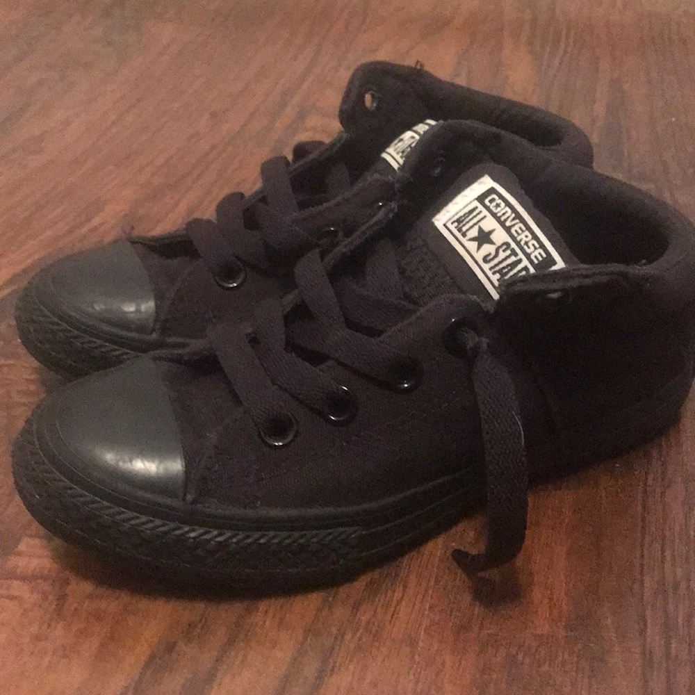 Chuck Taylor Street Cab Mid Fashion Sneaker Size 1